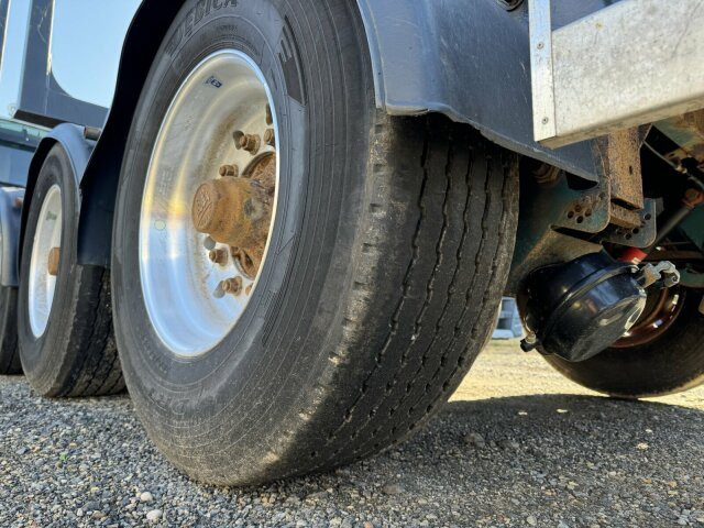 Schwarzmüller HS 3/E Langmaterial Holz 3 Achse 35.000 Kg - Semi-trailer pengangkut kayu: gambar 5 Schwarzmüller HS 3/E Langmaterial Holz 3 Achse 35.000 Kg - Semi-trailer pengangkut kayu: gambar 5