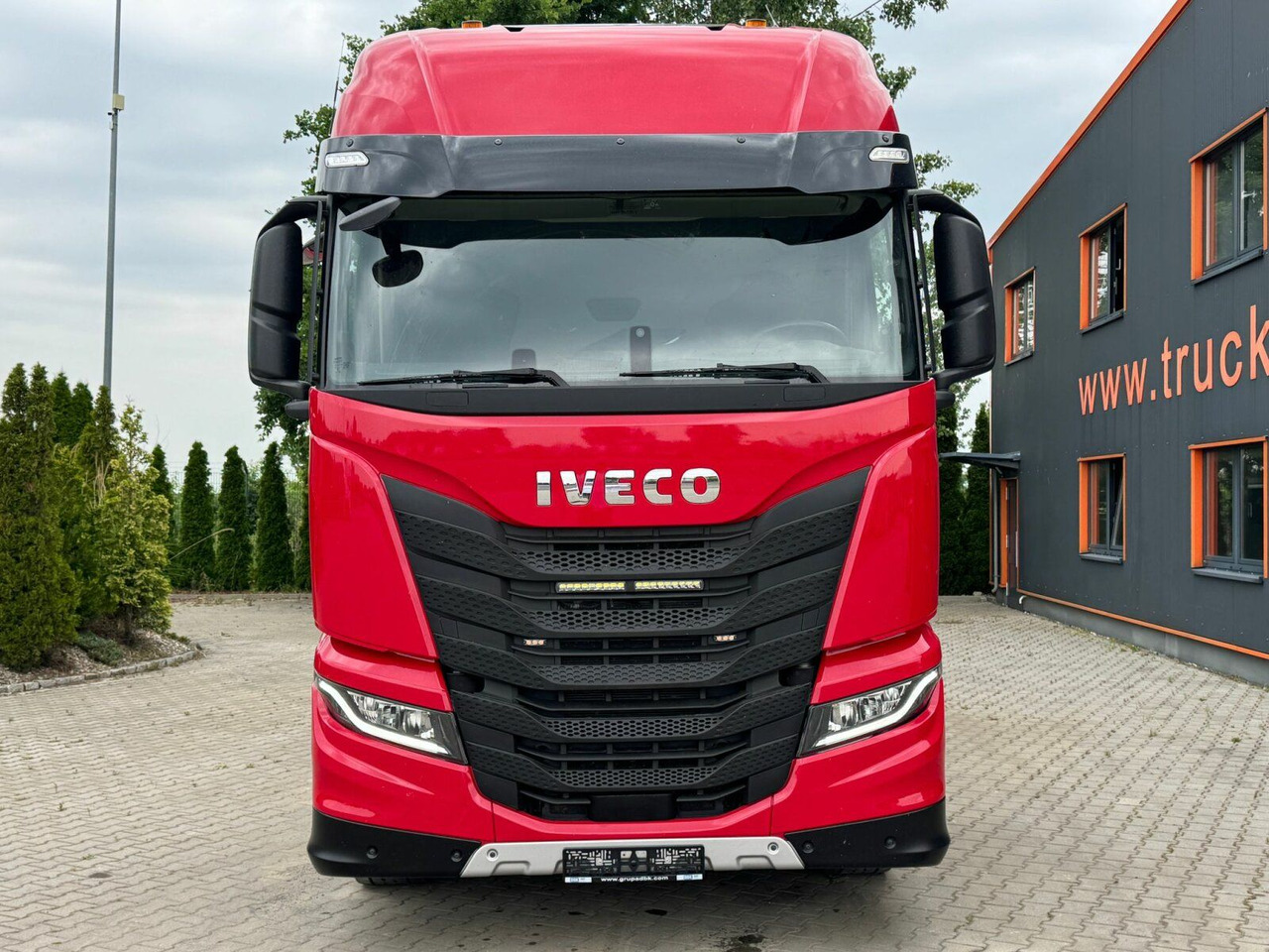 Iveco S-WAY 570 6x2 EURO6 BOOGIE Kipphydraulik - Tractor head: gambar 3 Iveco S-WAY 570 6x2 EURO6 BOOGIE Kipphydraulik - Tractor head: gambar 3