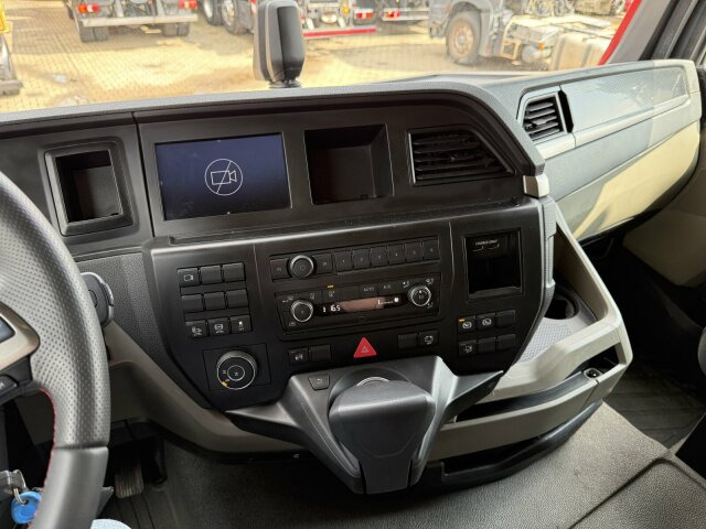 MAN TGS 18.520 4x4 SZM - Kipphyd. Blatt Luft Pritard - Tractor head: gambar 3 MAN TGS 18.520 4x4 SZM - Kipphyd. Blatt Luft Pritard - Tractor head: gambar 3