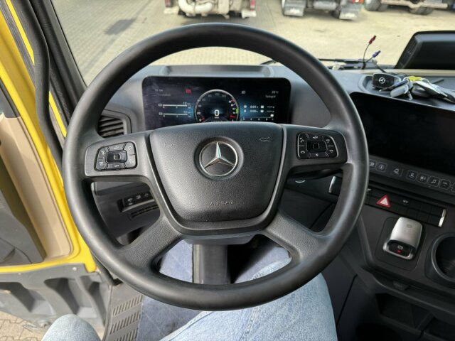 Mercedes-Benz ACTROS 1846 4x4 HAD Eur 6 Kipphydraulik Retarder - Tractor head: gambar 5 Mercedes-Benz ACTROS 1846 4x4 HAD Eur 6 Kipphydraulik Retarder - Tractor head: gambar 5