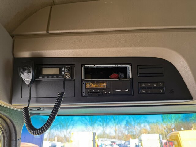 Mercedes-Benz ACTROS 1846 4x4 HAD Eur 6 Kipphydraulik Retarder - Tractor head: gambar 4 Mercedes-Benz ACTROS 1846 4x4 HAD Eur 6 Kipphydraulik Retarder - Tractor head: gambar 4