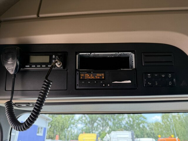 Mercedes-Benz ACTROS 1846 4x4 HAD Eur 6 Kipphydraulik Retarder - Tractor head: gambar 4 Mercedes-Benz ACTROS 1846 4x4 HAD Eur 6 Kipphydraulik Retarder - Tractor head: gambar 4