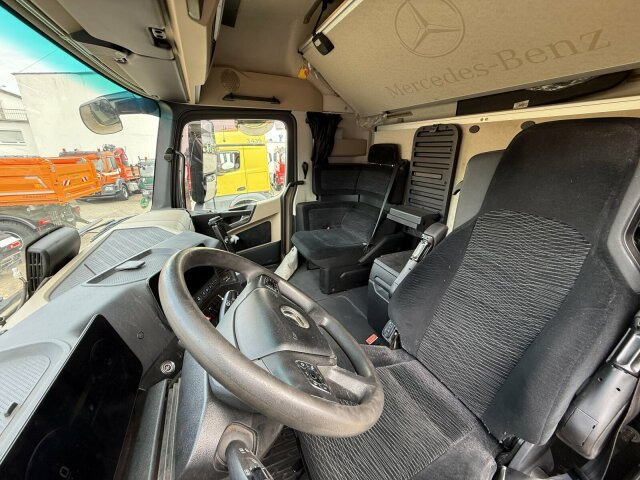 Mercedes-Benz ACTROS 1846 4x4 HAD Eur 6 Kipphydraulik Retarder - Tractor head: gambar 4 Mercedes-Benz ACTROS 1846 4x4 HAD Eur 6 Kipphydraulik Retarder - Tractor head: gambar 4
