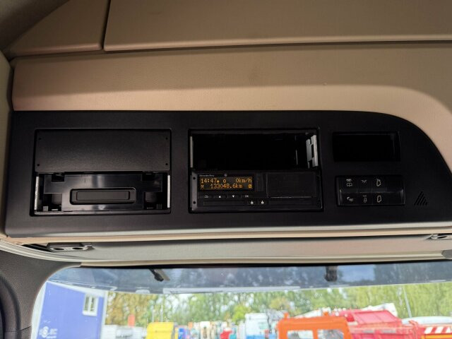 Mercedes-Benz Actros 1846 Euro 6 SZM Retarder - Tractor head: gambar 4 Mercedes-Benz Actros 1846 Euro 6 SZM Retarder - Tractor head: gambar 4