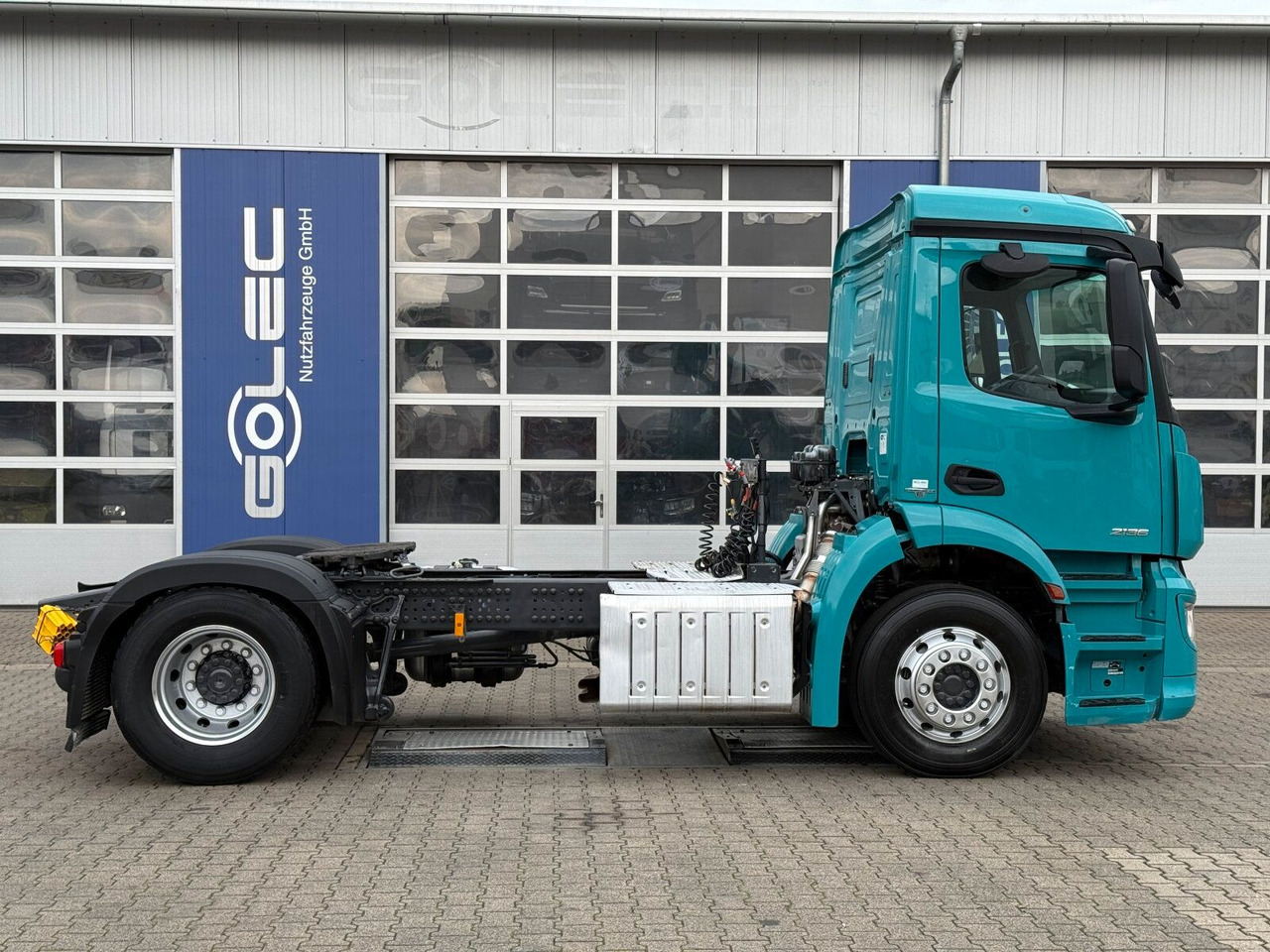 Mercedes-Benz Antos 2136 4x2 SZM Superlight - Tractor head: gambar 2 Mercedes-Benz Antos 2136 4x2 SZM Superlight - Tractor head: gambar 2