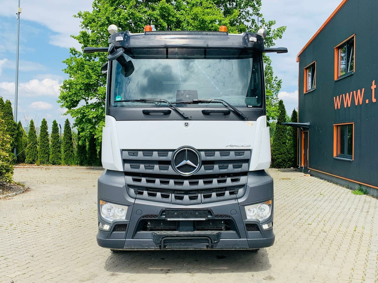 Mercedes-Benz Arocs 1846 LS 4x4 HAD *Kipphyd. Euro6 Blatt/Luft - Tractor head: gambar 3 Mercedes-Benz Arocs 1846 LS 4x4 HAD *Kipphyd. Euro6 Blatt/Luft - Tractor head: gambar 3