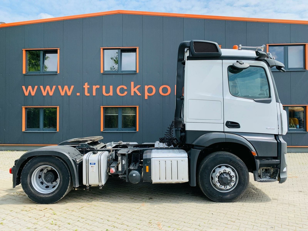Mercedes-Benz Arocs 1846 LS 4x4 HAD *Kipphyd. Euro6 Blatt/Luft - Tractor head: gambar 4 Mercedes-Benz Arocs 1846 LS 4x4 HAD *Kipphyd. Euro6 Blatt/Luft - Tractor head: gambar 4