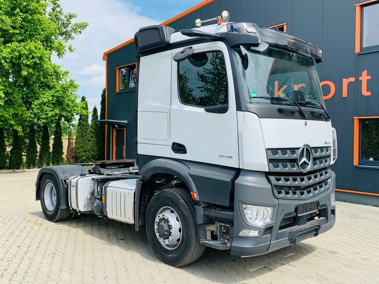Mercedes-Benz Arocs 1846 LS 4x4 HAD *Kipphyd. Euro6 Blatt/Luft - Tractor head: gambar 1 Mercedes-Benz Arocs 1846 LS 4x4 HAD *Kipphyd. Euro6 Blatt/Luft - Tractor head: gambar 1