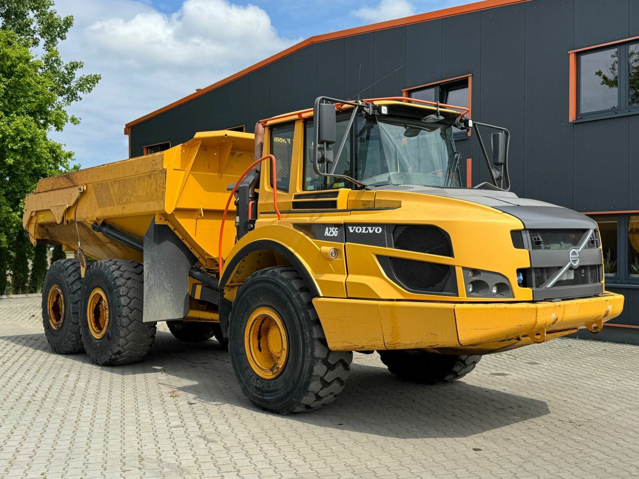 Volvo A25G Dumper 22,5 Ton 11.361 Stunden Volvo A25G Dumper 22,5 Ton 11.361 Stunden - Truk jungkit: gambar 1 Volvo A25G Dumper 22,5 Ton 11.361 Stunden Volvo A25G Dumper 22,5 Ton 11.361 Stunden - Truk jungkit: gambar 1