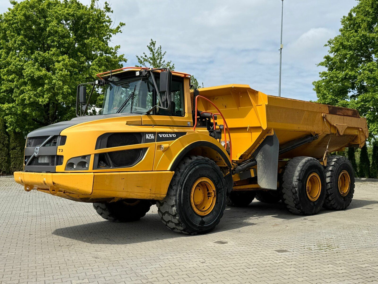 Volvo A25G Dumper 22,5 Ton 11.361 Stunden Volvo A25G Dumper 22,5 Ton 11.361 Stunden - Truk jungkit: gambar 2 Volvo A25G Dumper 22,5 Ton 11.361 Stunden Volvo A25G Dumper 22,5 Ton 11.361 Stunden - Truk jungkit: gambar 2