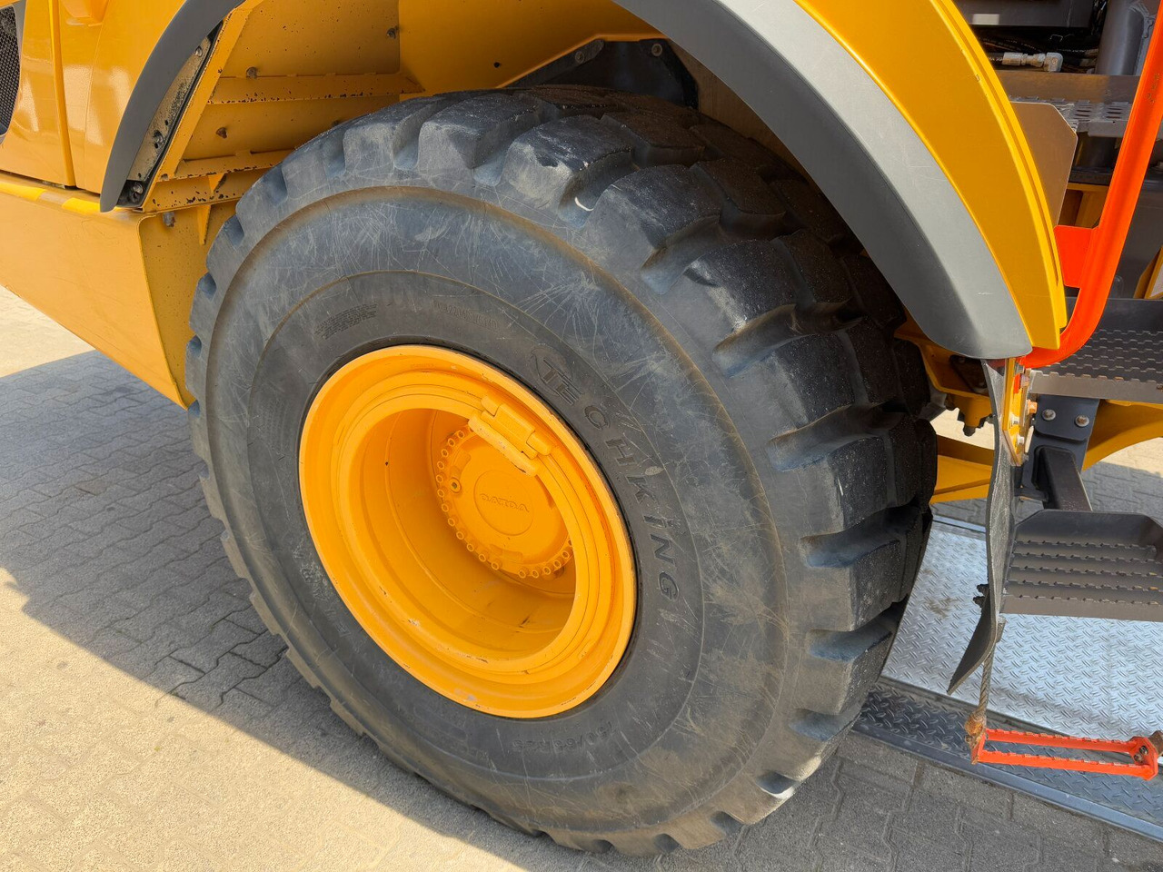 Tempat sampah artikulasi Volvo A25G Dumper 22,7 Ton 2.957 Stunden: gambar 26