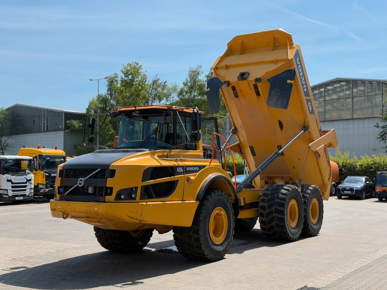 Tempat sampah artikulasi Volvo A25G Dumper 22,7 Ton 2.957 Stunden: gambar 12