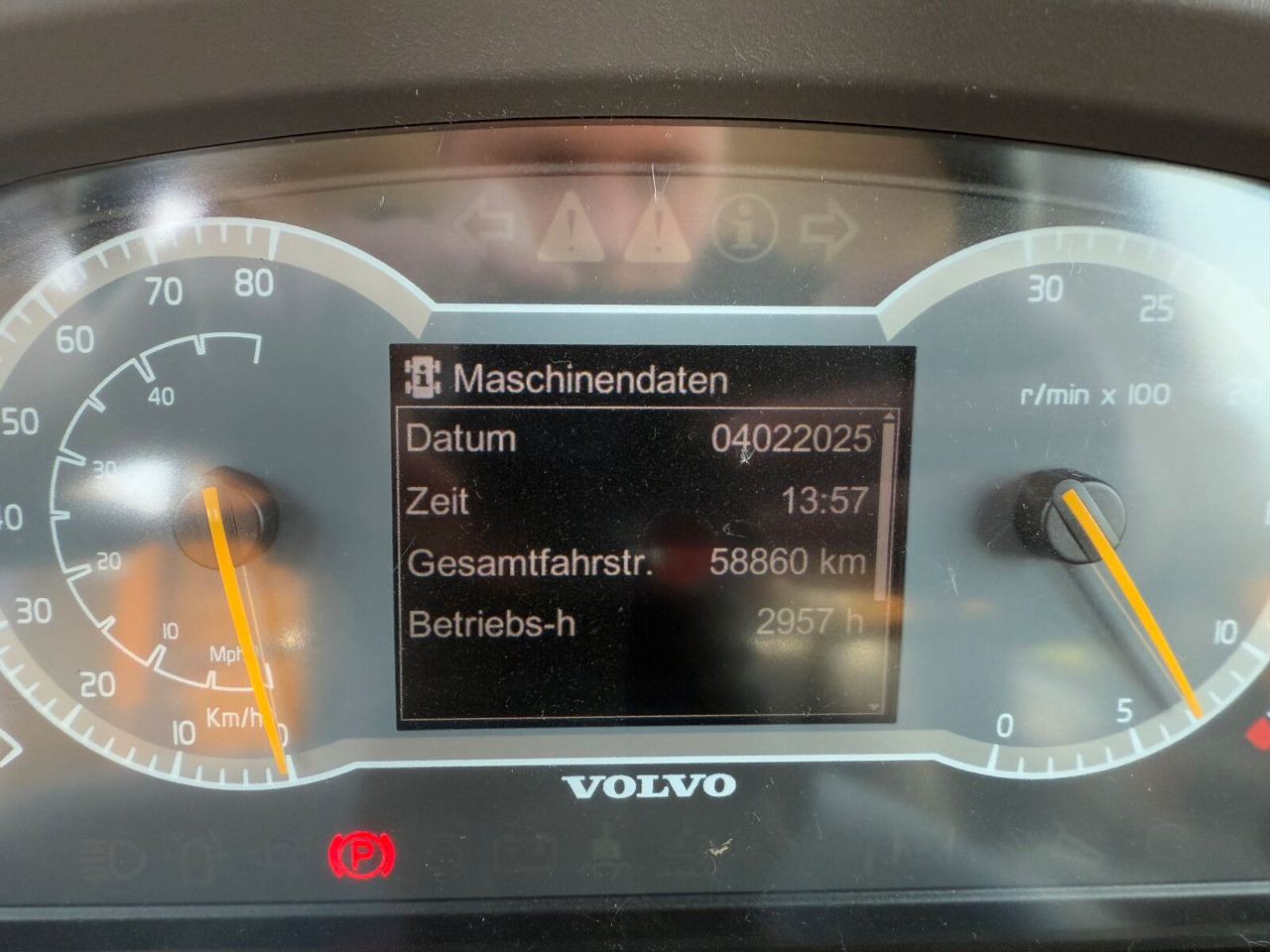 Tempat sampah artikulasi Volvo A25G Dumper 22,7 Ton 2.957 Stunden: gambar 16