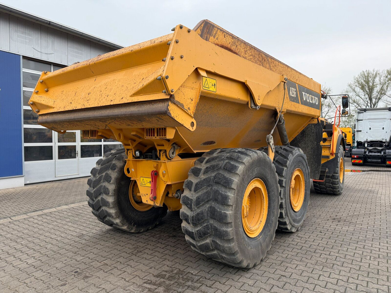 Volvo A25G Dumper 22,7 Ton 2.957 Stunden - Truk jungkit: gambar 5 Volvo A25G Dumper 22,7 Ton 2.957 Stunden - Truk jungkit: gambar 5