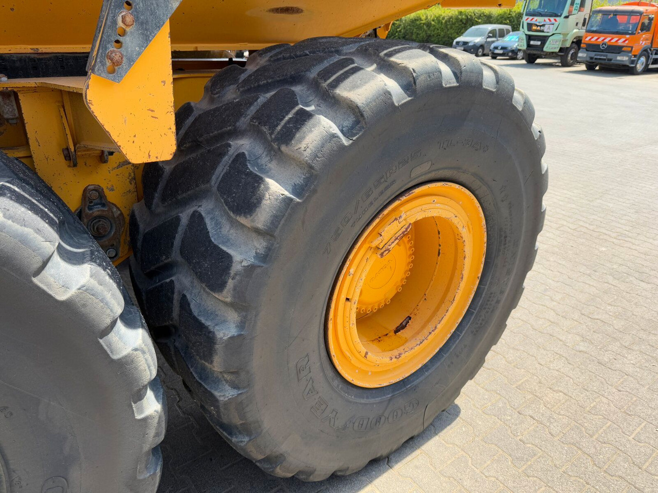 Tempat sampah artikulasi Volvo A25G Dumper 22,7 Ton 2.957 Stunden: gambar 28