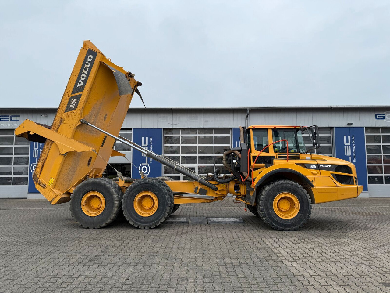 Volvo A25G Dumper 22,7 Ton 2.957 Stunden - Truk jungkit: gambar 4 Volvo A25G Dumper 22,7 Ton 2.957 Stunden - Truk jungkit: gambar 4