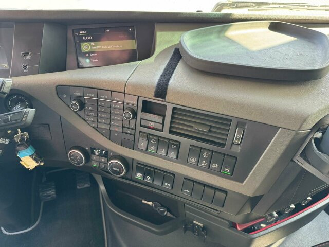 Volvo FH 540 6x2 Abrollkipper MEILLER RK 26.67 - Hook lift: gambar 4 Volvo FH 540 6x2 Abrollkipper MEILLER RK 26.67 - Hook lift: gambar 4