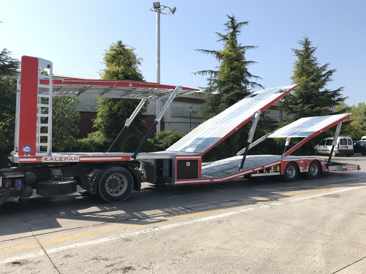 KALEPAR KLP 228V6-6 Loader Autotransporter - Semi-trailer autotransporter: gambar 4 KALEPAR KLP 228V6-6 Loader Autotransporter - Semi-trailer autotransporter: gambar 4