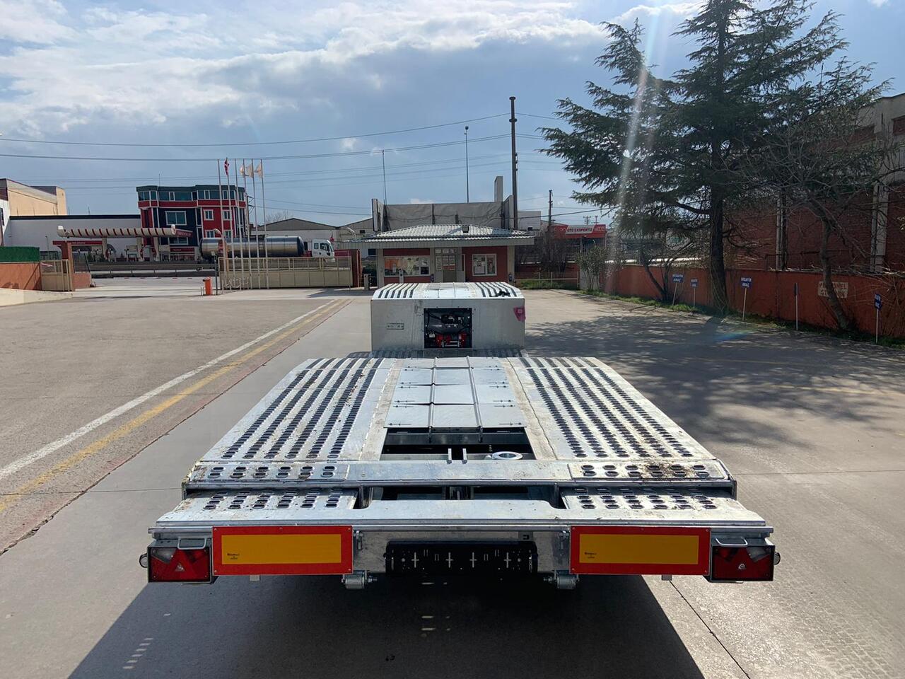 KALEPAR LKW/TRUCK TRANSPORTER - Semi-trailer low bed: gambar 3 KALEPAR LKW/TRUCK TRANSPORTER - Semi-trailer low bed: gambar 3
