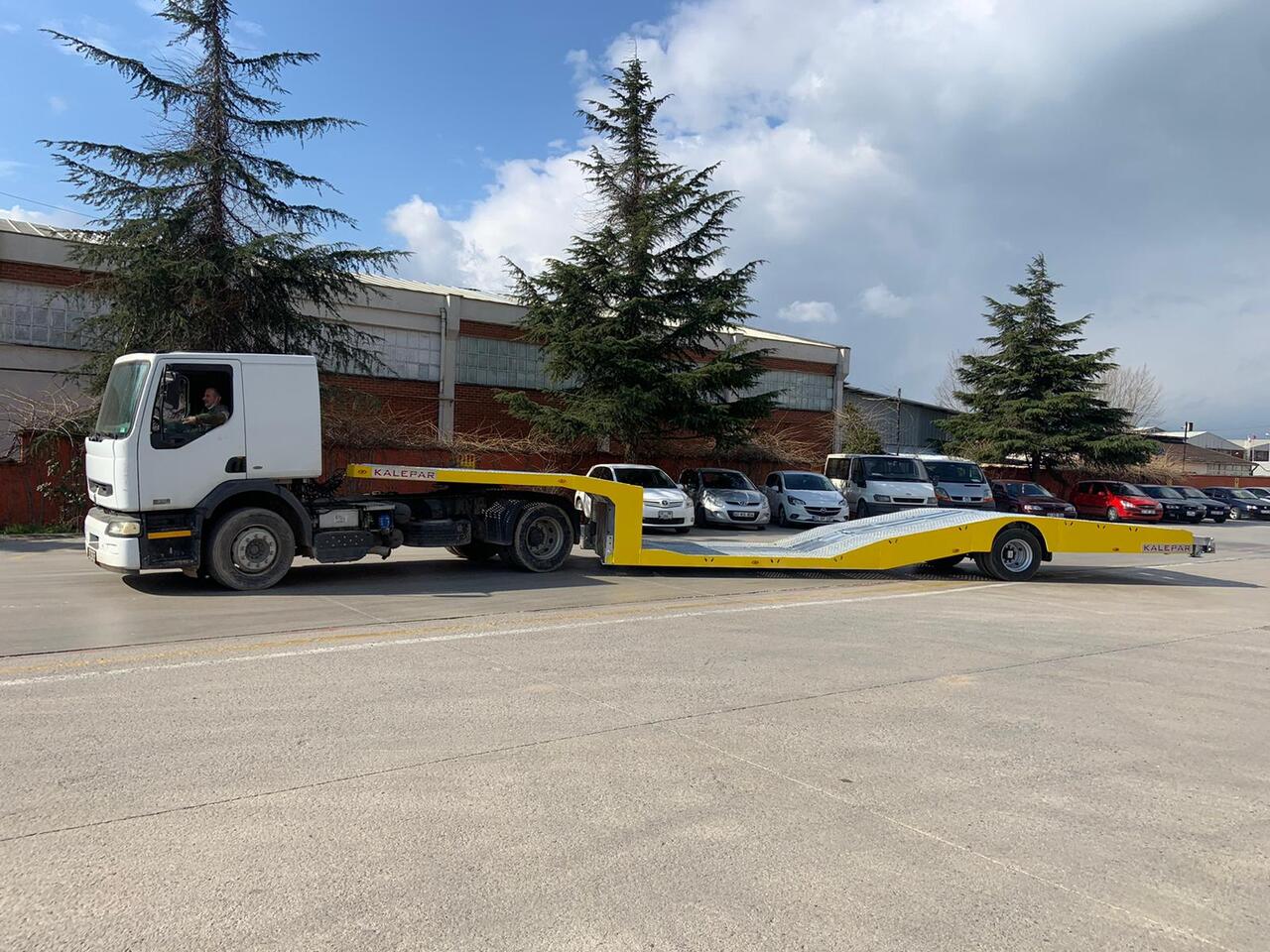 KALEPAR LKW/TRUCK TRANSPORTER - Semi-trailer low bed: gambar 5 KALEPAR LKW/TRUCK TRANSPORTER - Semi-trailer low bed: gambar 5
