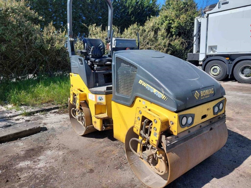 Bomag BW 120 AD-5 - Roller jalan: gambar 1 Bomag BW 120 AD-5 - Roller jalan: gambar 1