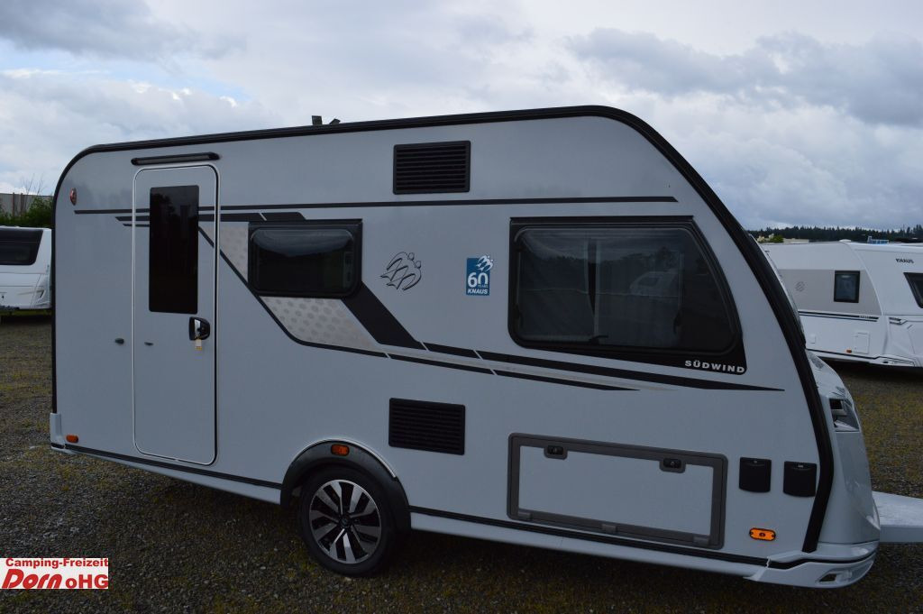 Knaus Südwind 420 QD 60 YEARS Kühlschrank 142l - Karavan: gambar 1 Knaus Südwind 420 QD 60 YEARS Kühlschrank 142l - Karavan: gambar 1