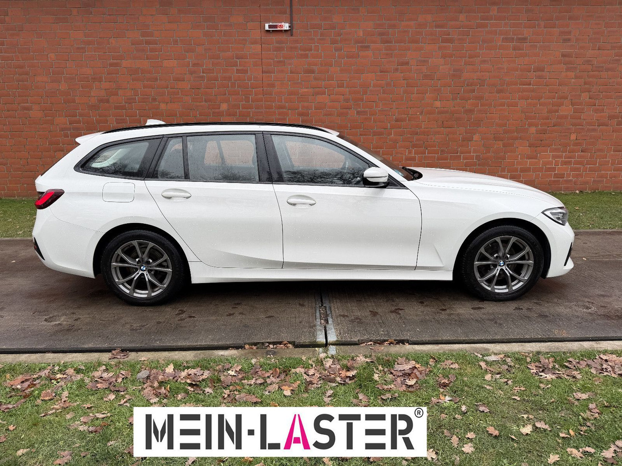 BMW 320 d xDrive touring Sport Line shadow AHK - Station wagon: gambar 3 BMW 320 d xDrive touring Sport Line shadow AHK - Station wagon: gambar 3