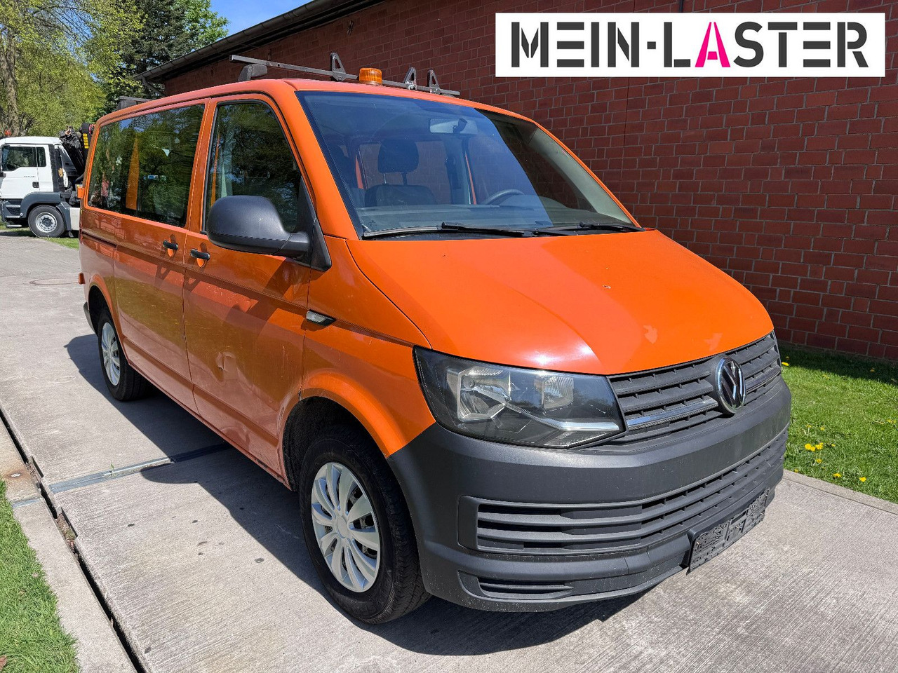 Volkswagen 2.0 tdi Bus 9 Sitzer Flügeltür - Van penumpang: gambar 1 Volkswagen 2.0 tdi Bus 9 Sitzer Flügeltür - Van penumpang: gambar 1