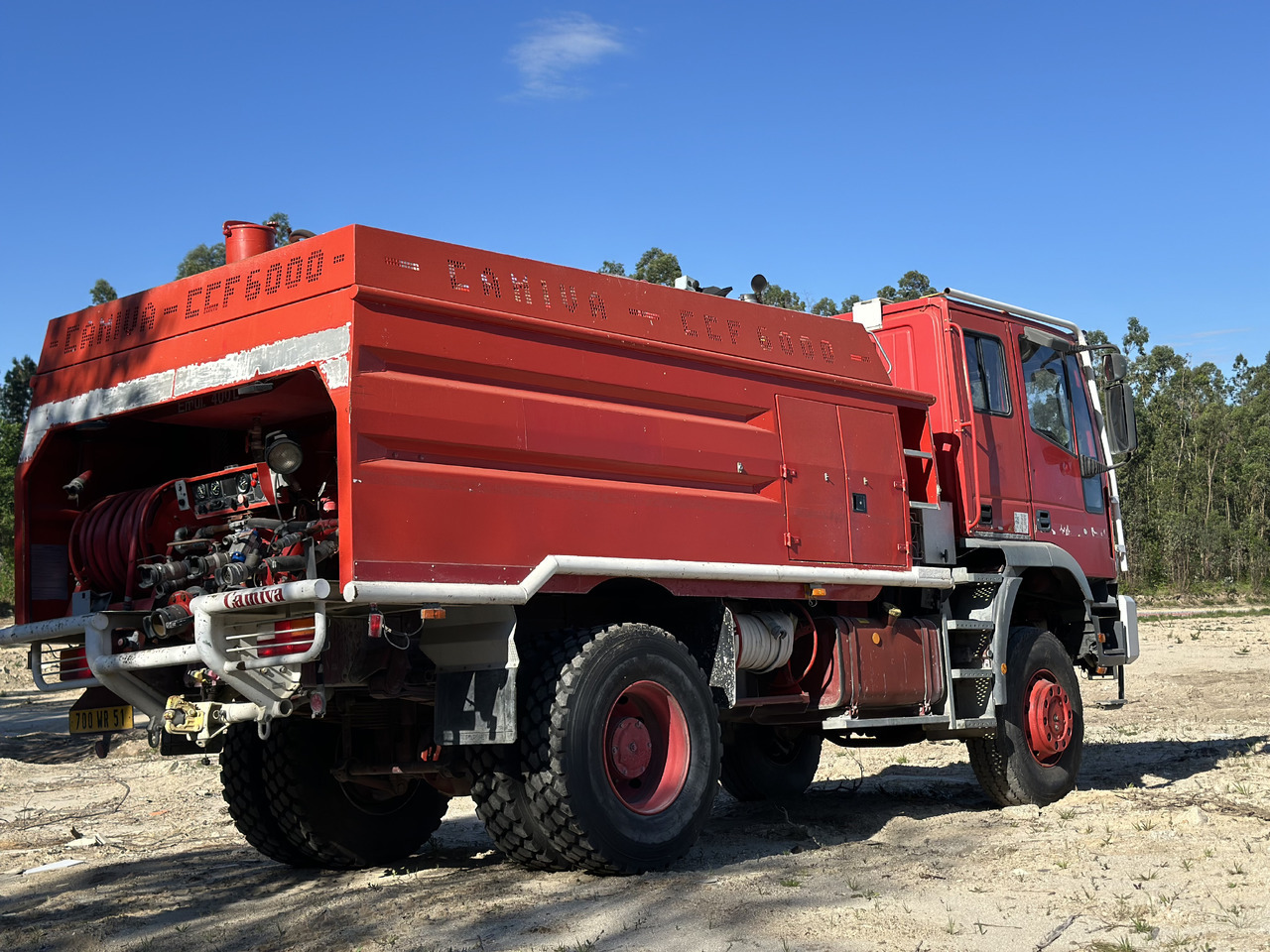 Truk pemadam kebakaran IVECO EUROCARGO 190E30. 4x4: gambar 20 Truk pemadam kebakaran IVECO EUROCARGO 190E30. 4x4: gambar 20