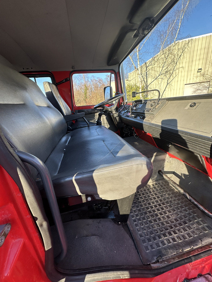 Truk pemadam kebakaran Renault M 210: gambar 10 Truk pemadam kebakaran Renault M 210: gambar 10