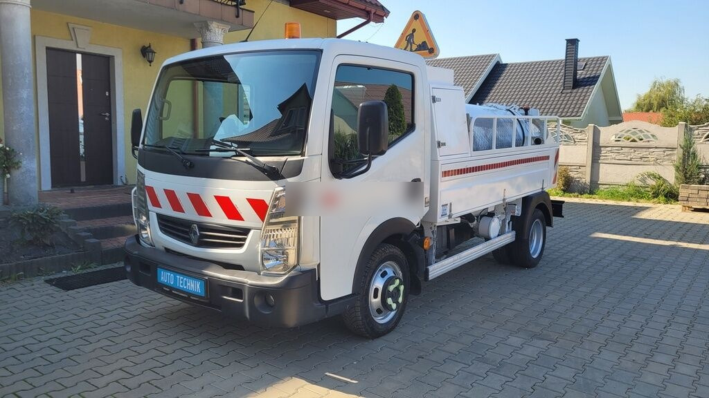 Renault Maxity 140dxi HUVER COMBI - Truk vakum: gambar 2 Renault Maxity 140dxi HUVER COMBI - Truk vakum: gambar 2