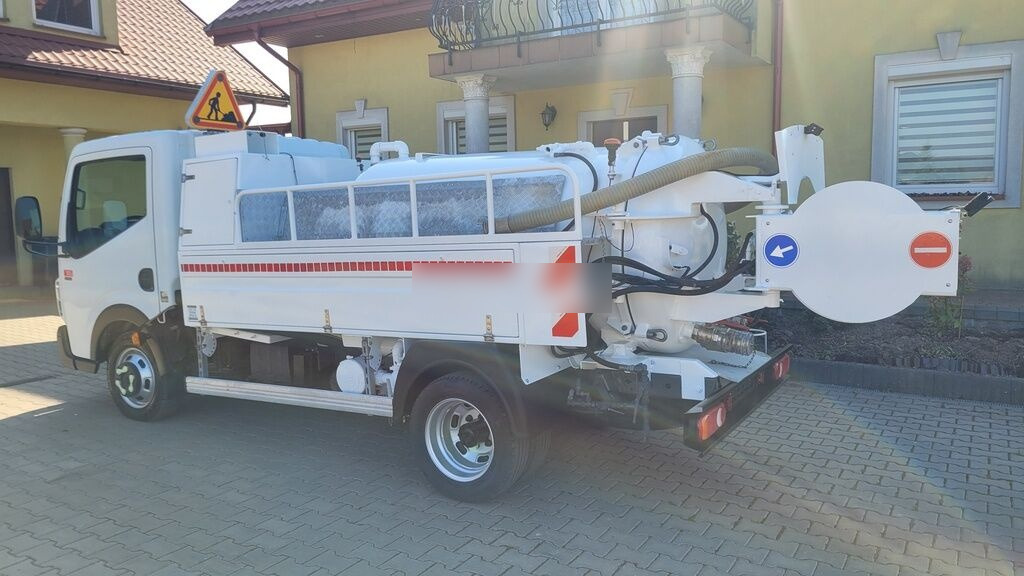 Renault Maxity 140dxi HUVER COMBI - Truk vakum: gambar 1 Renault Maxity 140dxi HUVER COMBI - Truk vakum: gambar 1