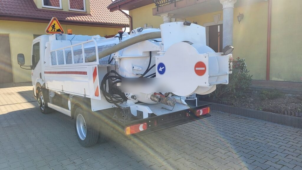 Renault Maxity 140dxi HUVER COMBI - Truk vakum: gambar 4 Renault Maxity 140dxi HUVER COMBI - Truk vakum: gambar 4