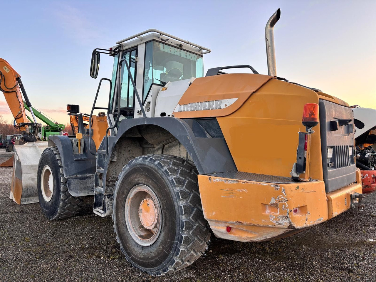 Liebherr L544 - Wheel loader: gambar 4 Liebherr L544 - Wheel loader: gambar 4