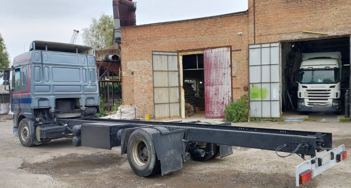 DAF 95XF380 - Truk sasis: gambar 4 DAF 95XF380 - Truk sasis: gambar 4