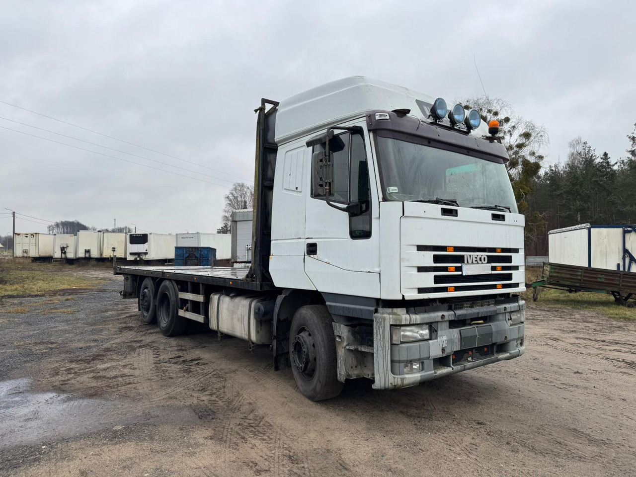 IVECO Eurostar 380 - Truk flatbed: gambar 1 IVECO Eurostar 380 - Truk flatbed: gambar 1