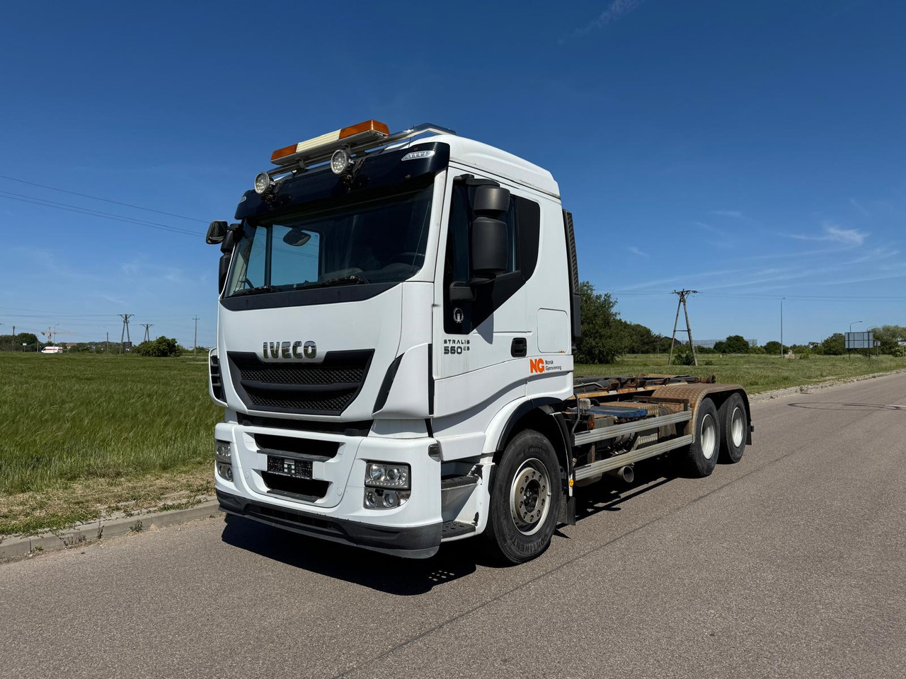 IVECO STRALIS 560 - Hook lift, Truk derek: gambar 2 IVECO STRALIS 560 - Hook lift, Truk derek: gambar 2