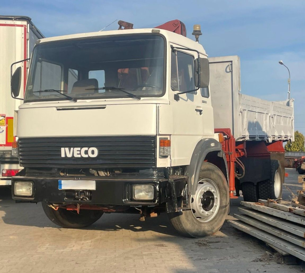 IVECO Unic - Truk jungkit, Truk derek: gambar 3 IVECO Unic - Truk jungkit, Truk derek: gambar 3