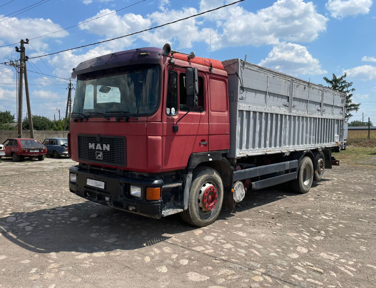 MAN 25.422 - Truk flatbed: gambar 3 MAN 25.422 - Truk flatbed: gambar 3