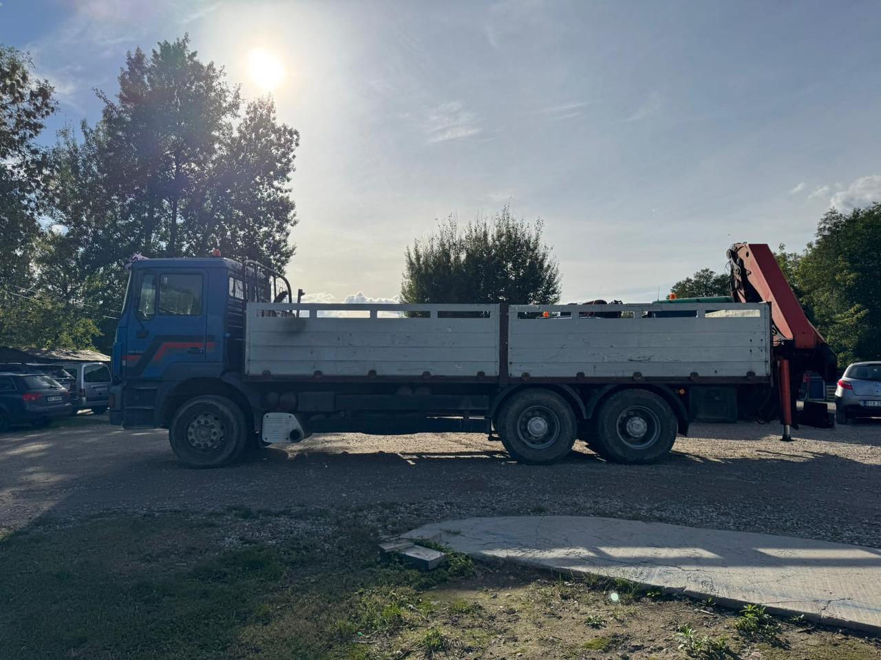 MAN 26.403 6x4 - Truk flatbed, Truk derek: gambar 4 MAN 26.403 6x4 - Truk flatbed, Truk derek: gambar 4