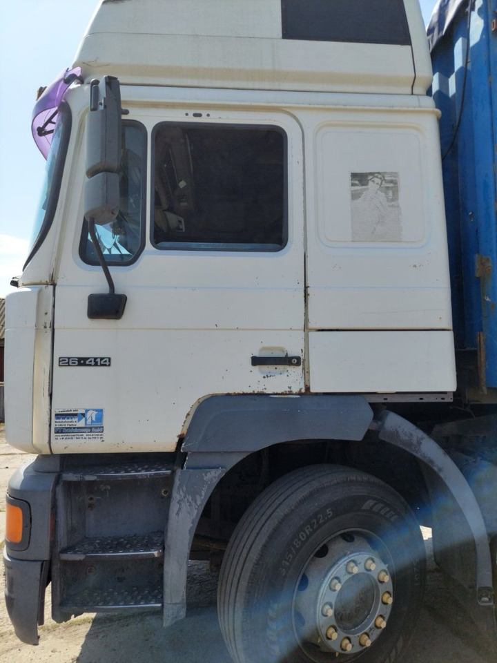 MAN 26.414 - Truk flatbed: gambar 4 MAN 26.414 - Truk flatbed: gambar 4