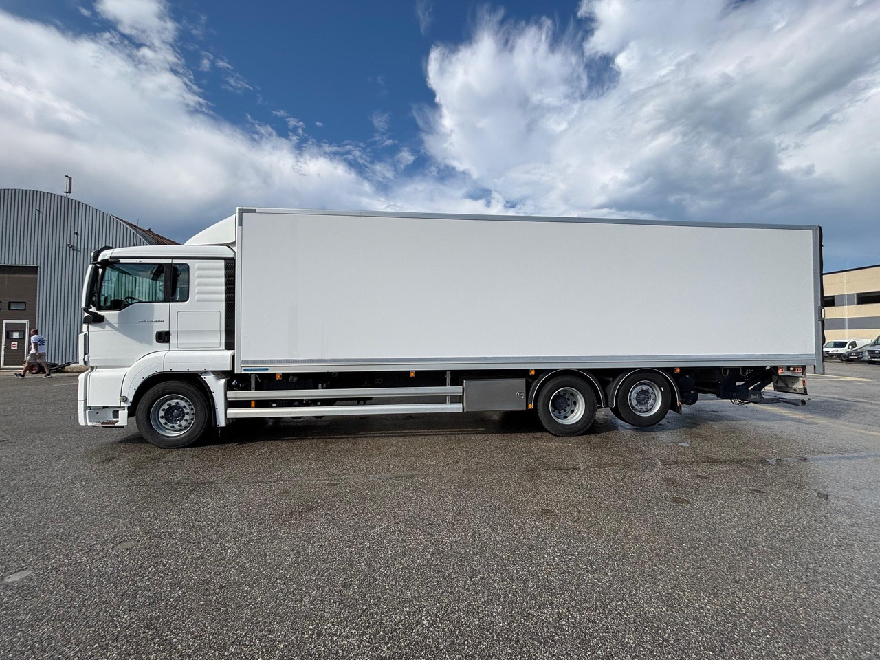 MAN TGS 26.440 - Truk berpendingin: gambar 4 MAN TGS 26.440 - Truk berpendingin: gambar 4