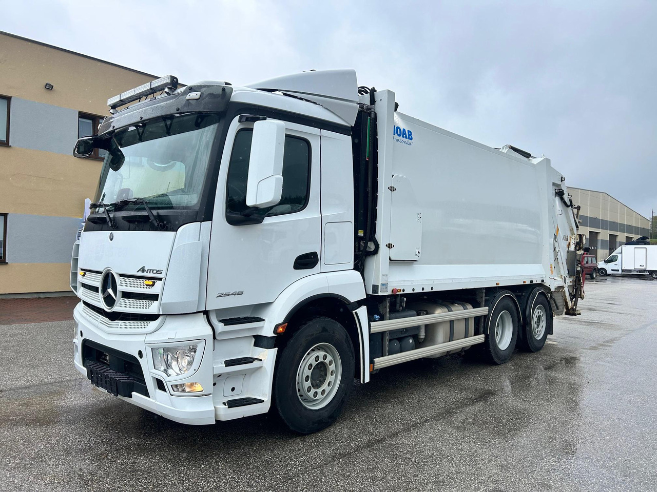MERCEDES-BENZ ANTOS 2546 - Truk sampah: gambar 3 MERCEDES-BENZ ANTOS 2546 - Truk sampah: gambar 3