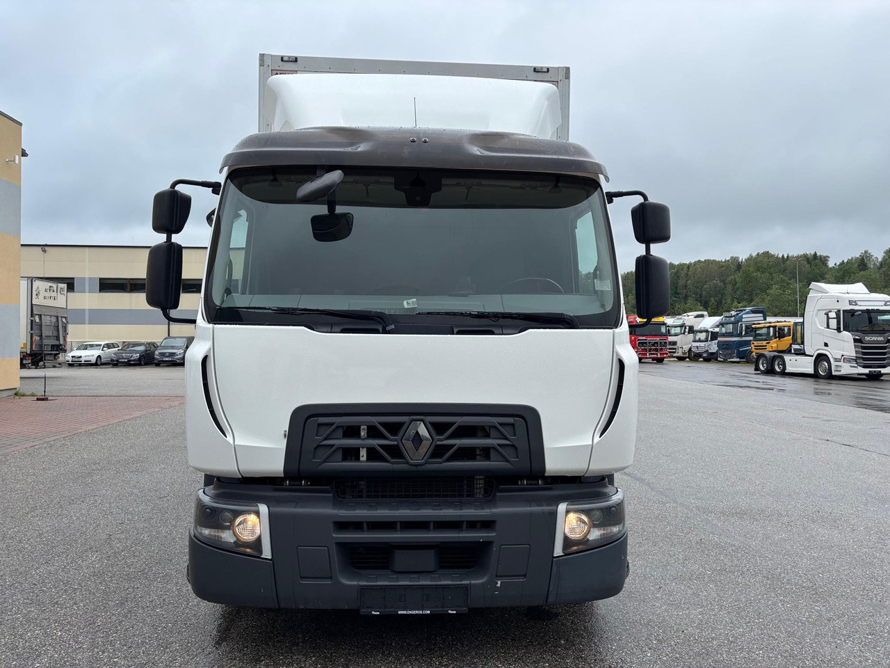 RENAULT D WIDE 320 - Truk box: gambar 2 RENAULT D WIDE 320 - Truk box: gambar 2