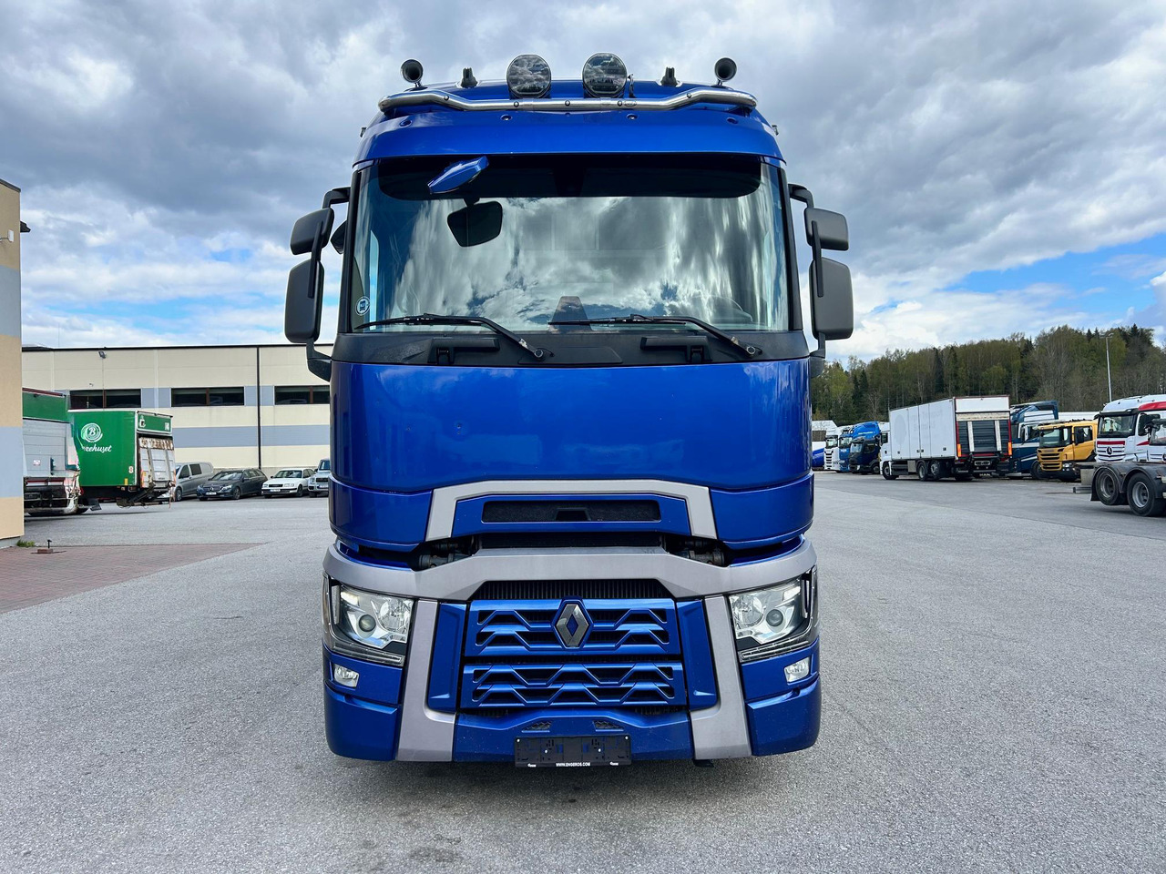 RENAULT T520 - Truk box: gambar 3 RENAULT T520 - Truk box: gambar 3