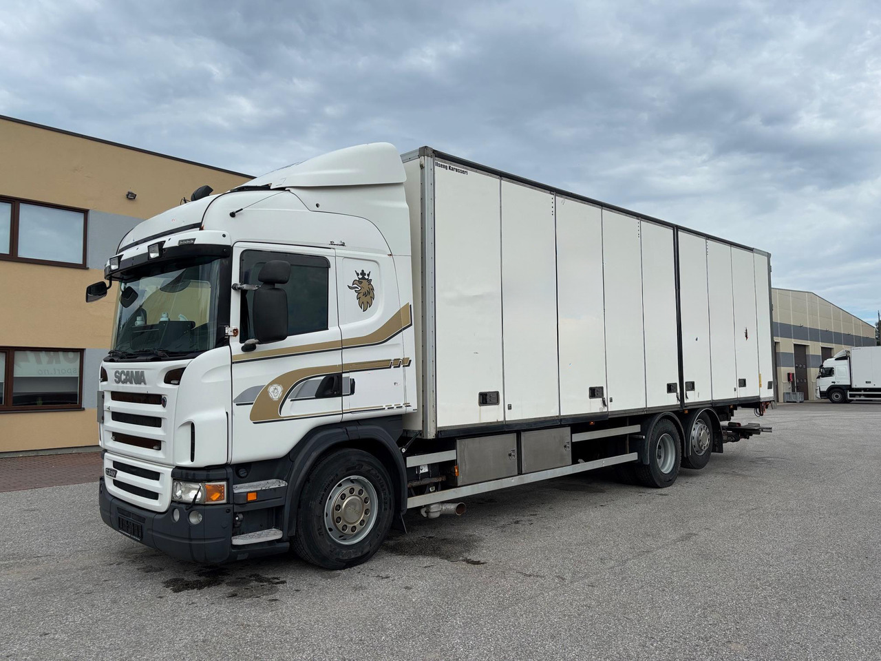 SCANIA G340 - Truk box: gambar 3 SCANIA G340 - Truk box: gambar 3