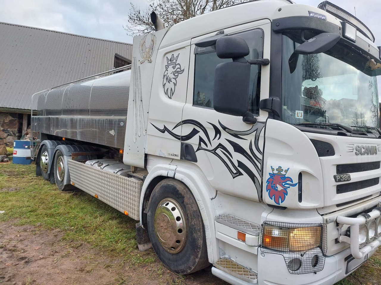 SCANIA R380 - Truk tangki: gambar 3 SCANIA R380 - Truk tangki: gambar 3