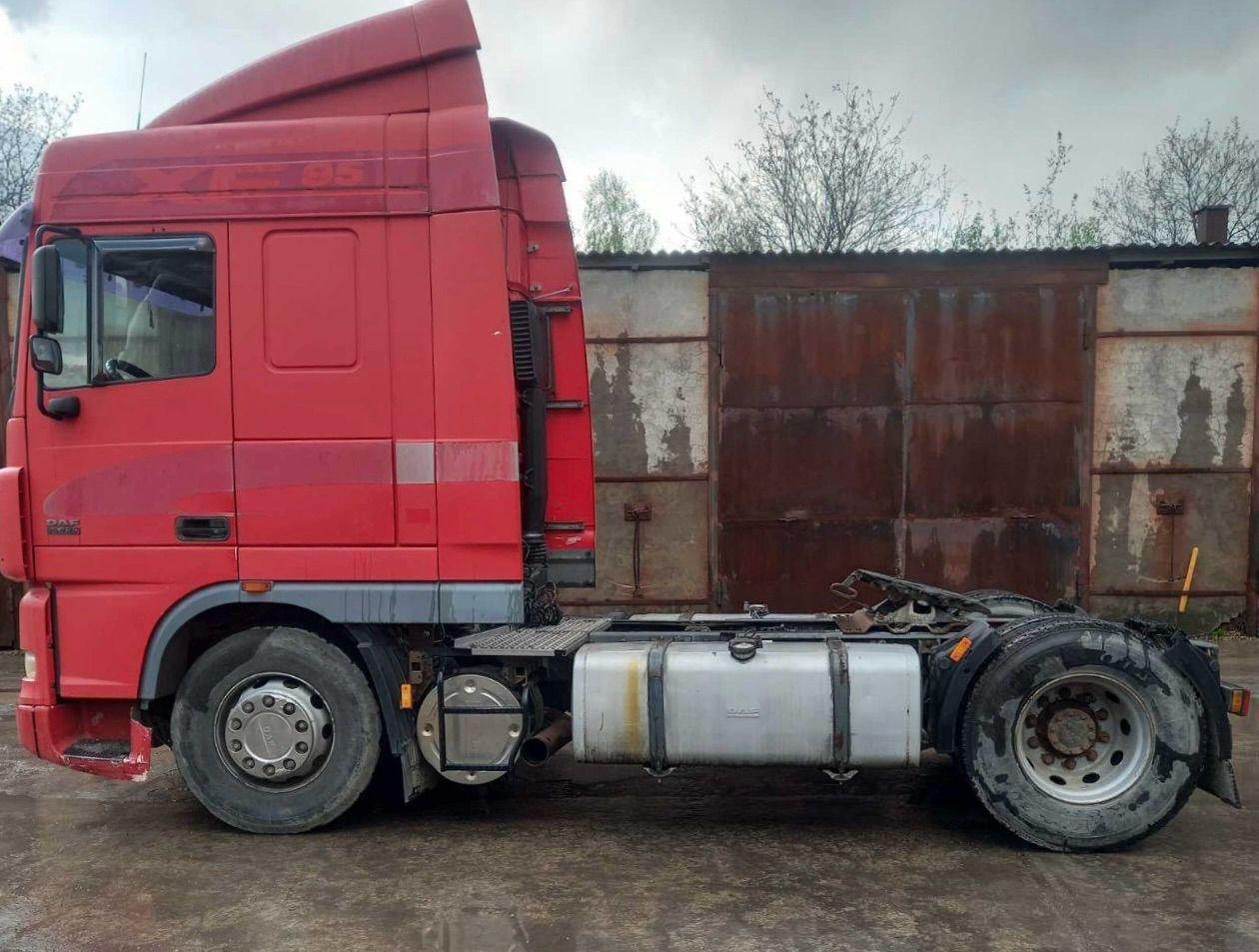 DAF XF 95.430 - Tractor head: gambar 2 DAF XF 95.430 - Tractor head: gambar 2