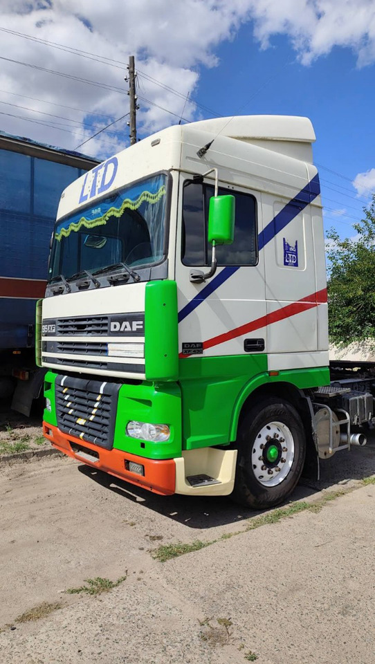 DAF XF95.430 - Tractor head: gambar 1 DAF XF95.430 - Tractor head: gambar 1