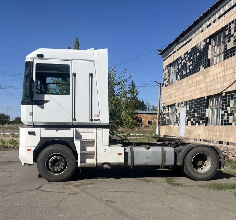 RENAULT Magnum 440 ID1576S - Tractor head: gambar 4 RENAULT Magnum 440 ID1576S - Tractor head: gambar 4